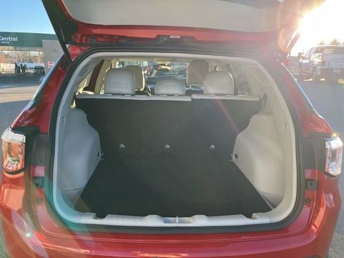 Used 2018 Jeep Compass Limited w/ Navigation Group AWD/4WD image 33