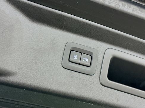 Used 2025 MAZDA CX-50 AWD 2.5 S w/ Premium Package image 32