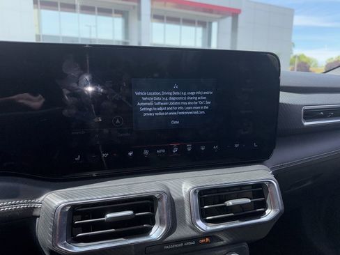 Used 2024 Ford Mustang GT Premium image 4