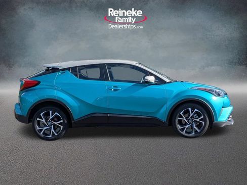 Used 2018 Toyota C-HR XLE FWD image 4