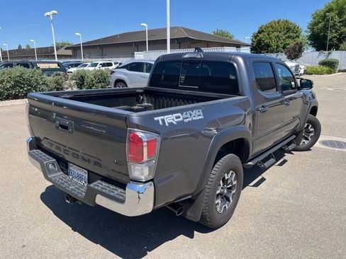 Used 2023 Toyota Tacoma TRD Off-Road AWD/4WD image 5