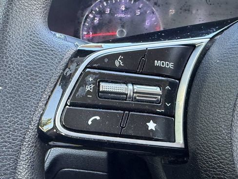 Certified 2023 Kia Forte LXS FWD image 28