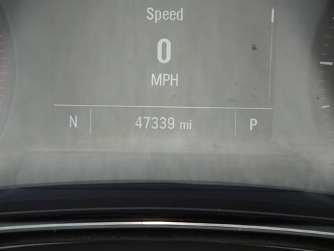 Used 2024 Chevrolet Trax LS w/ LS Convenience Package FWD image 17