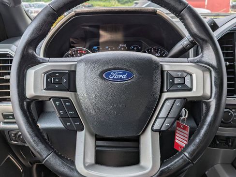 Used 2022 Ford F350 Lariat w/ Lariat Value Package AWD/4WD image 15