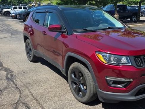 Used 2021 Jeep Compass Latitude AWD/4WD image 3