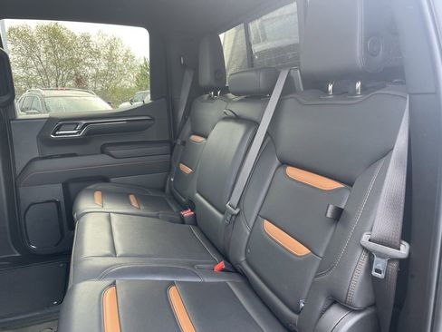 Used 2024 GMC Sierra 1500 AT4 w/ Technology Package image 22