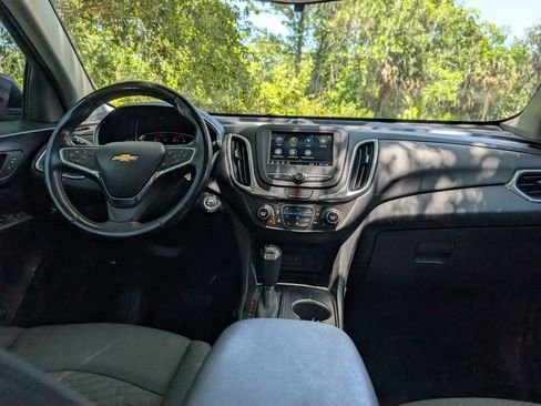 Used 2019 Chevrolet Equinox LT FWD image 9