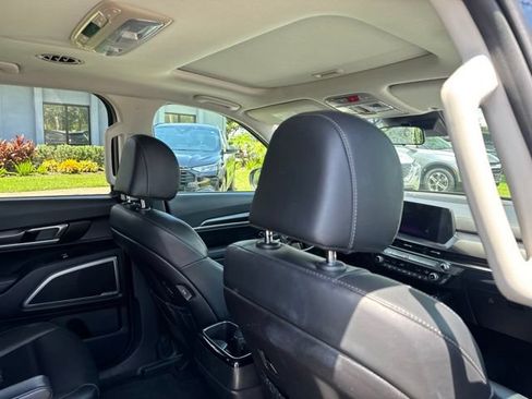 Used 2025 Kia Telluride S AWD/4WD image 13