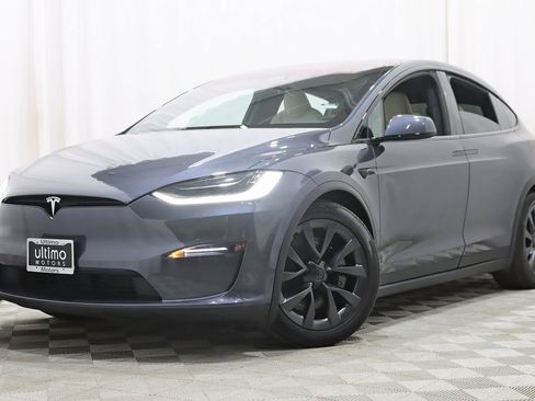 Used 2022 Tesla Model X image 6