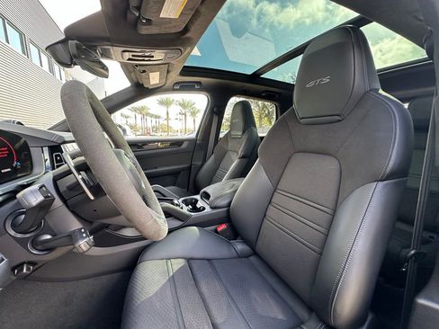 Certified 2025 Porsche Cayenne GTS image 5