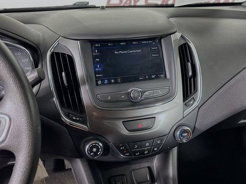 Used 2019 Chevrolet Cruze LS w/ LS Convenience Package FWD image 12