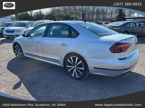 Used 2018 Volkswagen Passat GT image 5