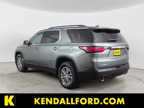 Used 2023 Chevrolet Traverse LT image 3