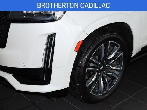 Certified 2024 Cadillac Escalade Sport Platinum w/ Heavy-Duty Trailer Package image 14