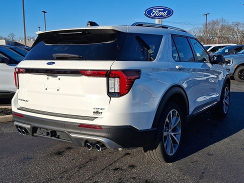 Used 2025 Ford Explorer Platinum w/ Ultimate Package image 6