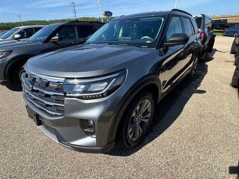 New 2026 Ford Explorer Active w/ Active Comfort Package AWD/4WD image 7