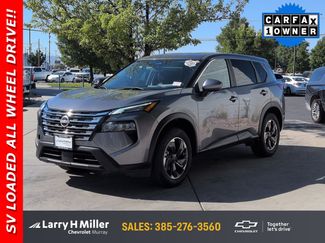 Used 2024 Nissan Rogue SV image 1