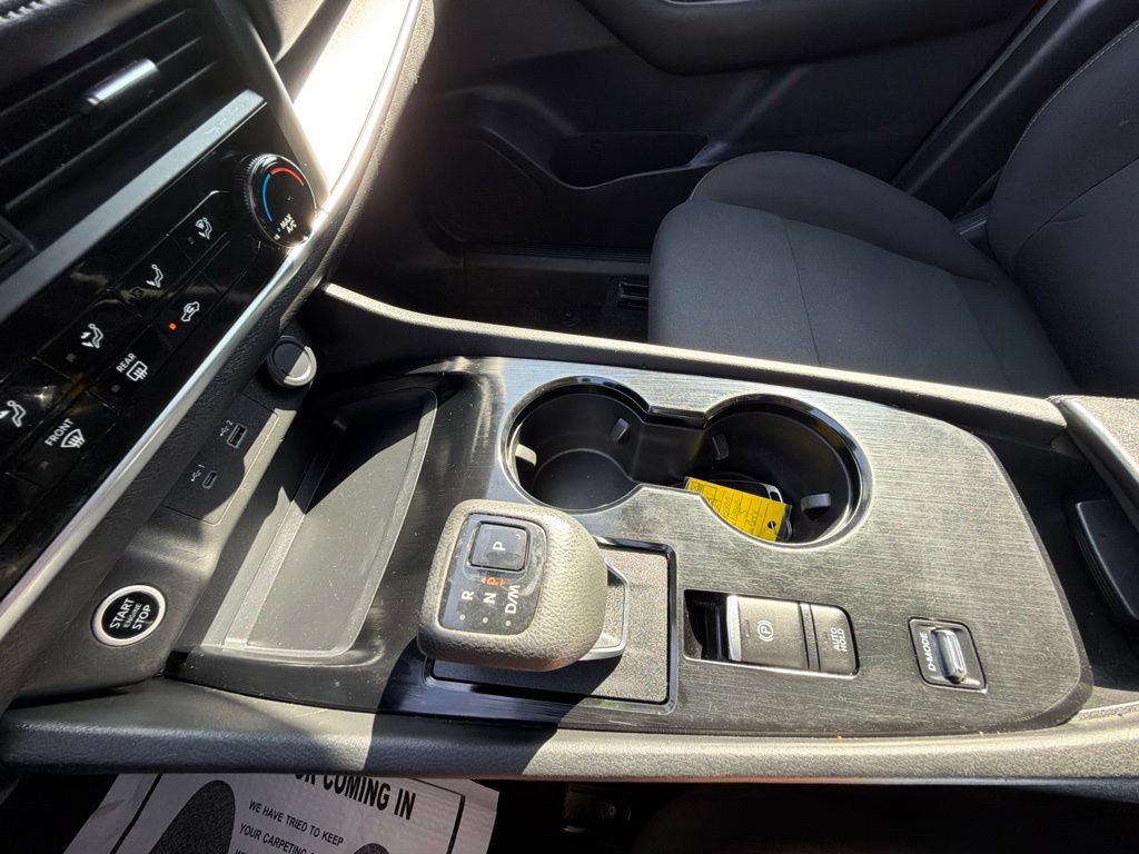 Used 2023 Nissan Rogue S FWD image 23
