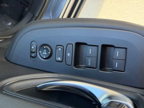 Certified 2026 Honda HR-V LX image 23