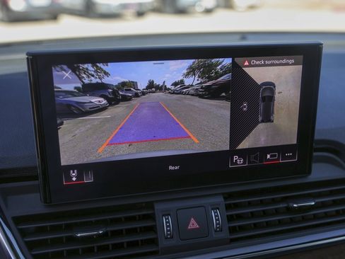 Used 2023 Audi Q5 2.0T Prestige image 17