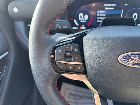 Used 2025 Ford Explorer ST-Line w/ Premium Package image 27