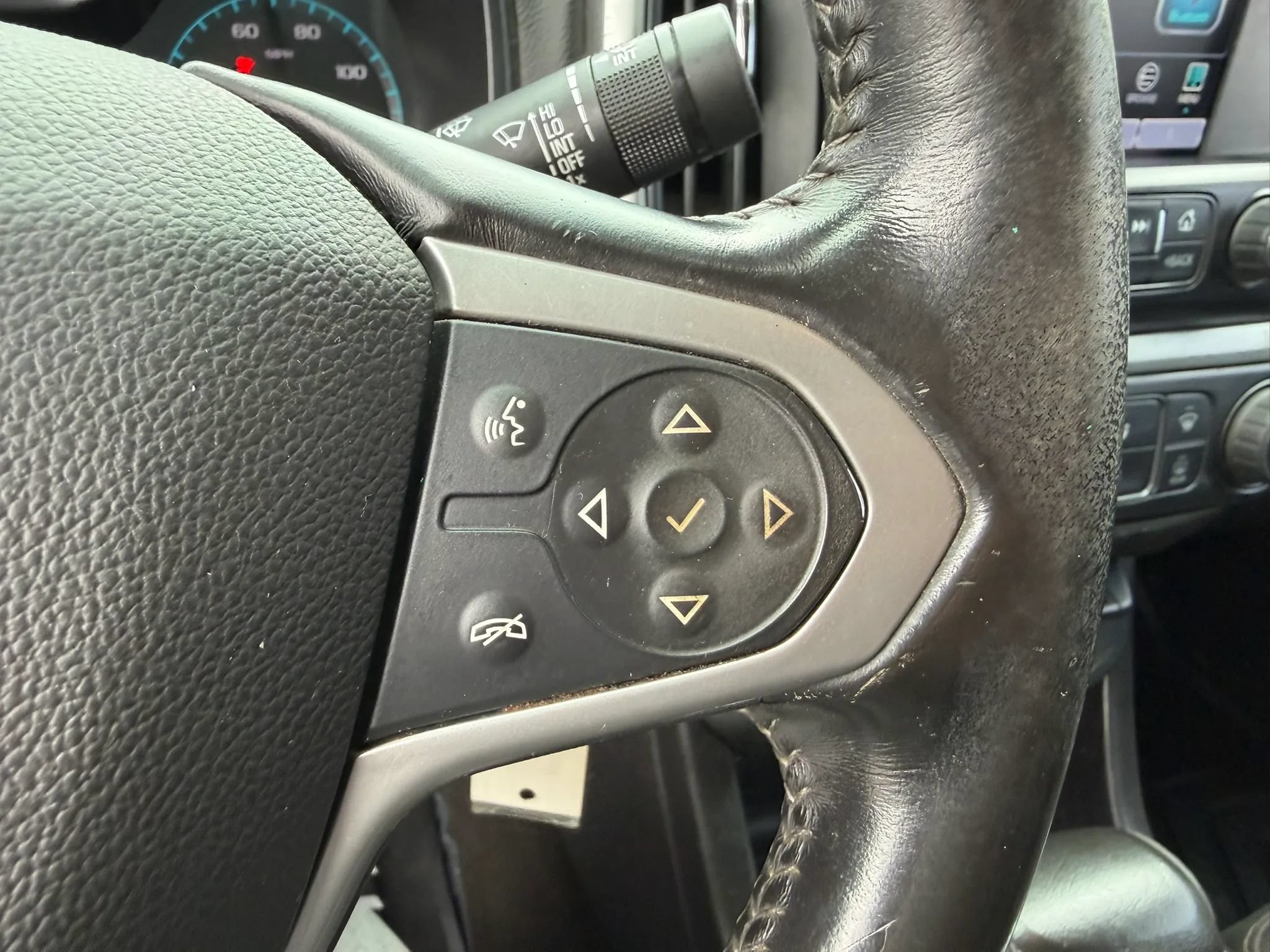Used 2016 Chevrolet Colorado LT w/ Midnight Edition AWD/4WD image 37