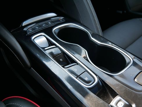 Used 2023 Buick Envision Essence w/ Technology Package I image 21