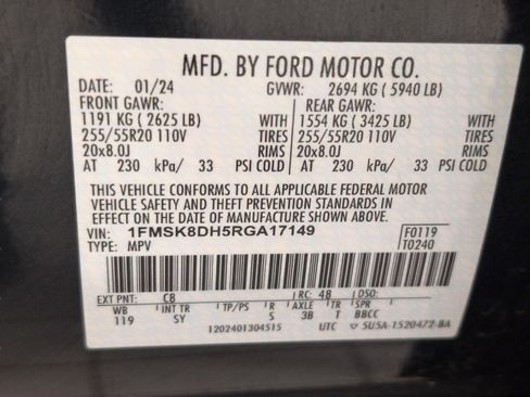Used 2024 Ford Explorer XLT w/ Equipment Group 202A AWD/4WD image 30