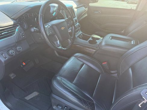 Used 2019 Chevrolet Suburban LT AWD/4WD image 15