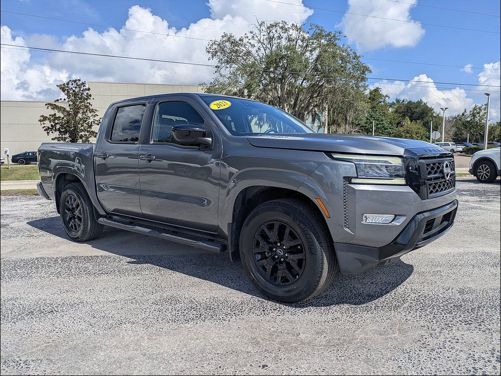 Used 2023 Nissan Frontier SV w/ Midnight Edition Package RWD image 2