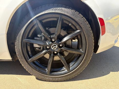 Used 2019 MAZDA MX-5 Miata RF Club w/ I-ACTIVSENSE Sport Package RWD image 15