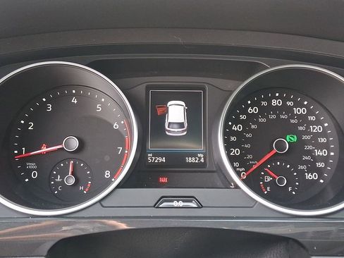 Used 2021 Volkswagen Tiguan SE R-Line image 21