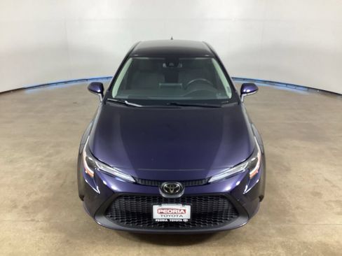 Used 2021 Toyota Corolla LE FWD image 2