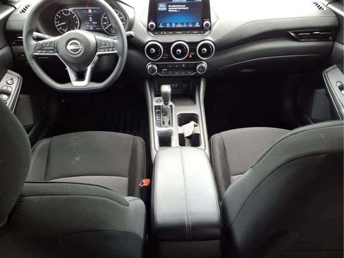 Used 2024 Nissan Sentra SV FWD image 10