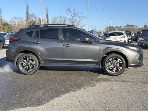 Used 2024 Subaru Crosstrek 2.0i Premium image 2
