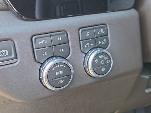 New 2026 GMC Sierra 2500 SLT w/ SLT Premium Package image 39