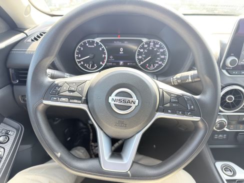 Used 2023 Nissan Sentra SV FWD image 25