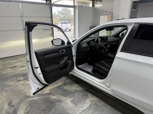 Used 2022 Honda Civic Sport Touring image 7