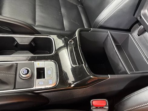 Used 2025 Kia Telluride S FWD image 43