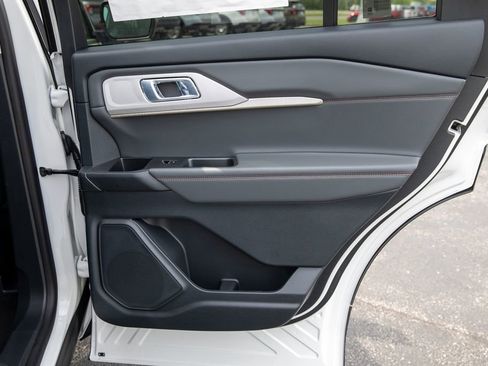 New 2026 Ford Explorer Active w/ Active Comfort Package AWD/4WD image 14