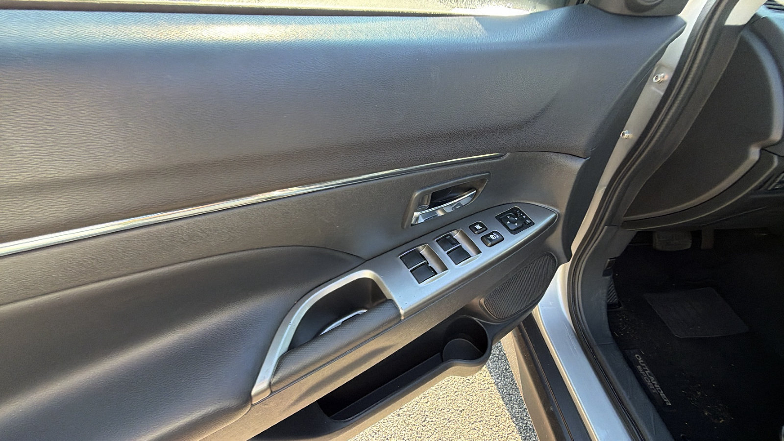 Used 2024 Mitsubishi Outlander Sport AWD image 15