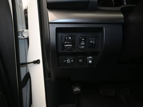 Used 2018 Toyota Tundra SR5 w/ TRD Off Road Package AWD/4WD image 12