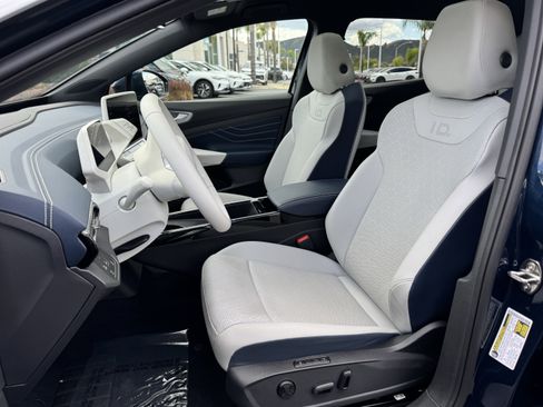 Used 2023 Volkswagen ID.4 Pro S Plus RWD image 16