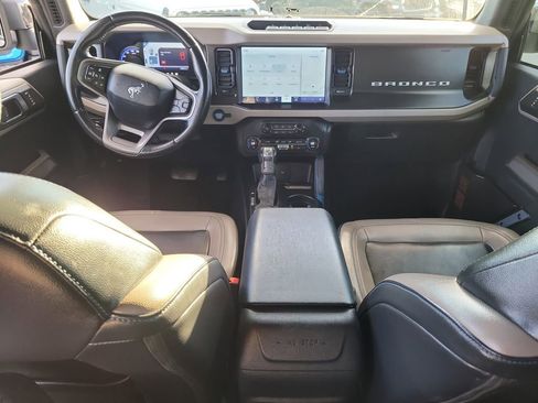 Used 2021 Ford Bronco Wildtrak image 11
