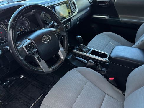 Used 2017 Toyota Tacoma SR5 w/ Tow Package image 12