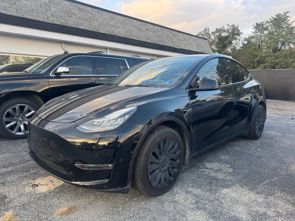 Used 2021 Tesla Model Y Long Range AWD/4WD image 3