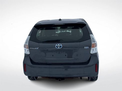 Used 2014 Toyota Prius V Three image 7