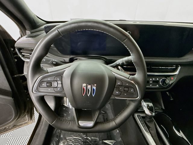 Used 2025 Buick Envista Sport Touring w/ Convenience I Package FWD image 12
