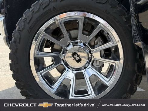 Used 2020 Chevrolet Silverado 1500 LTZ AWD/4WD image 10