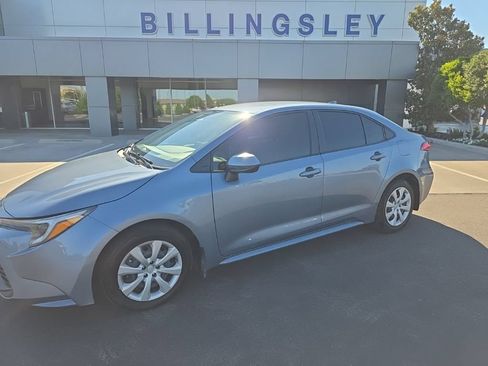 Used 2025 Toyota Corolla LE FWD image 1